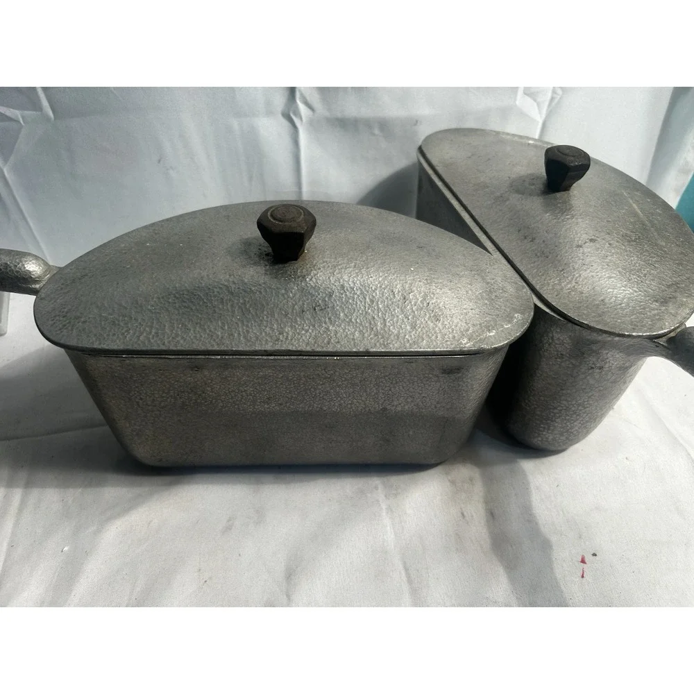 2 VINTAGE CLUB HAMMERCRAFT ALUMINUM HALF ROUND POTS WITH LIDS